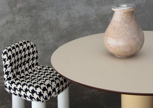 Стол круглый от фабрики BD Barcelona Design модель EXPLORER4\