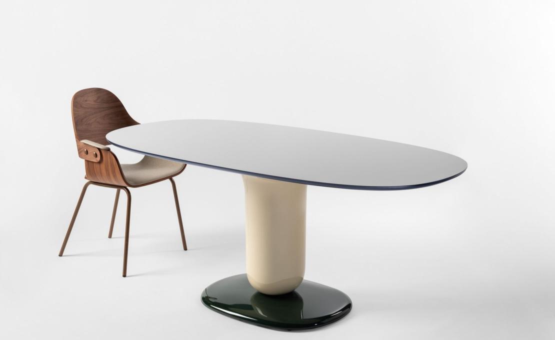 Стол от фабрики BD Barcelona Design модель EXPLORER