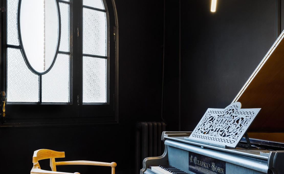 Кресло от фабрики BD Barcelona Design модель GAUBUFR-EASY