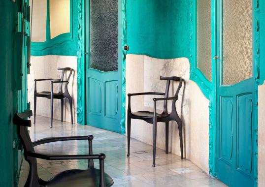 Стул от фабрики BD Barcelona Design модель GAUFR-