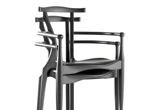 Стул от фабрики BD Barcelona Design модель GAUFR-