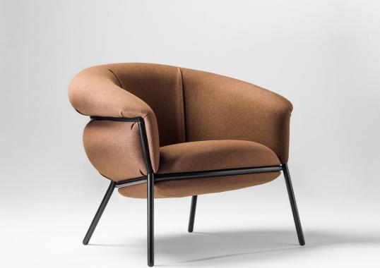 Кресло от фабрики BD Barcelona Design модель Grasso Arm