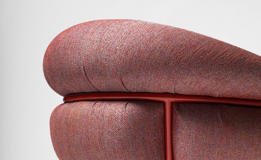 Кресло от фабрики BD Barcelona Design модель Grasso Arm