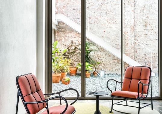 Журнальный столик от фабрики BD Barcelona Design модель TBSIDE013