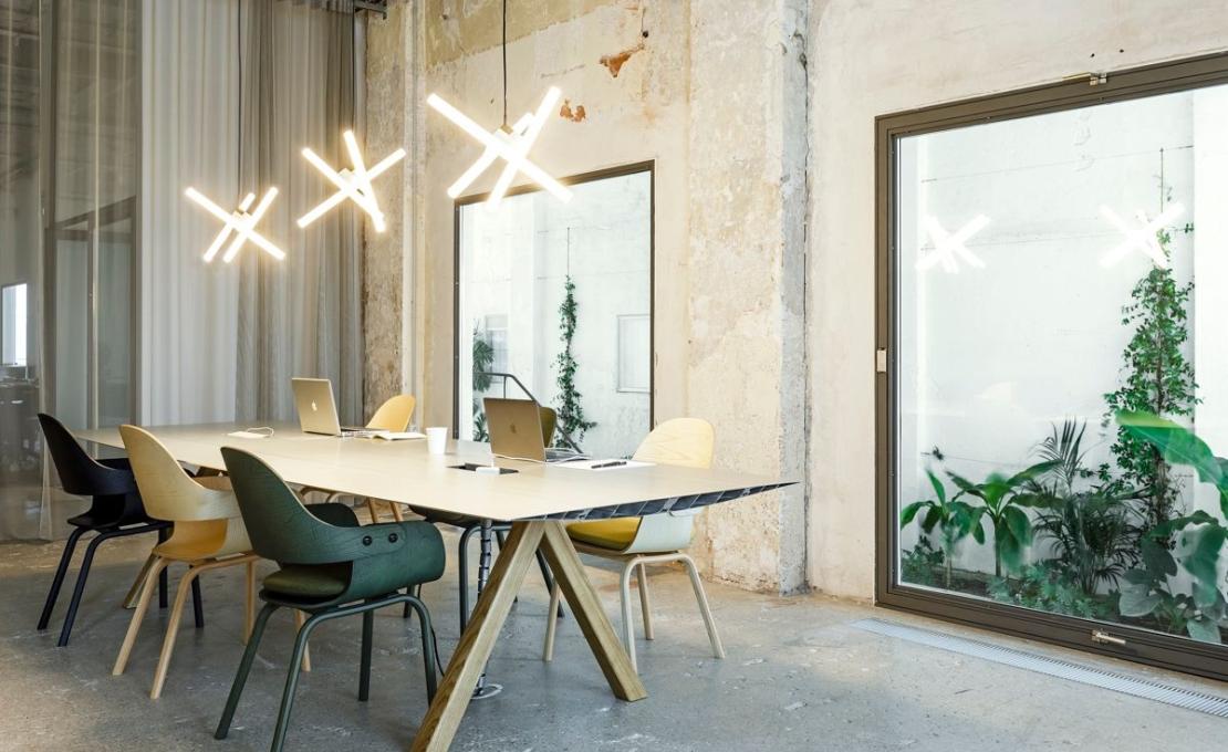 Стол от фабрики BD Barcelona Design модель B120-WOOD