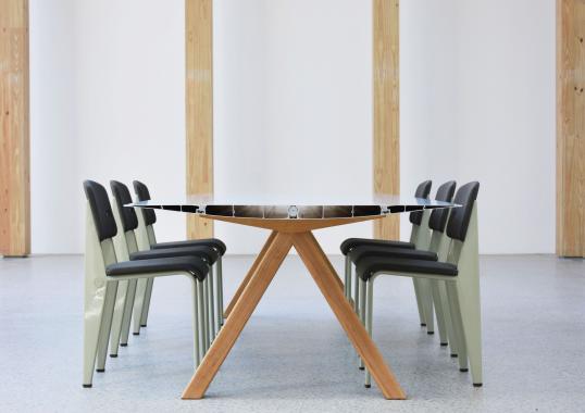 Стол от фабрики BD Barcelona Design модель B120-WOOD