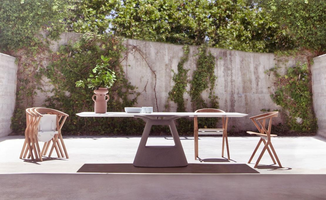 Стол от фабрики BD Barcelona Design модель B-CONCRETE