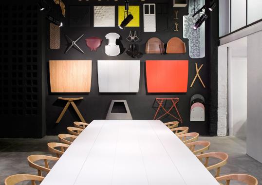 Стол от фабрики BD Barcelona Design модель B150-WOOD