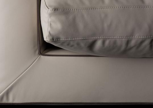 Диван от фабрики Bodema модель Barclay Sofa