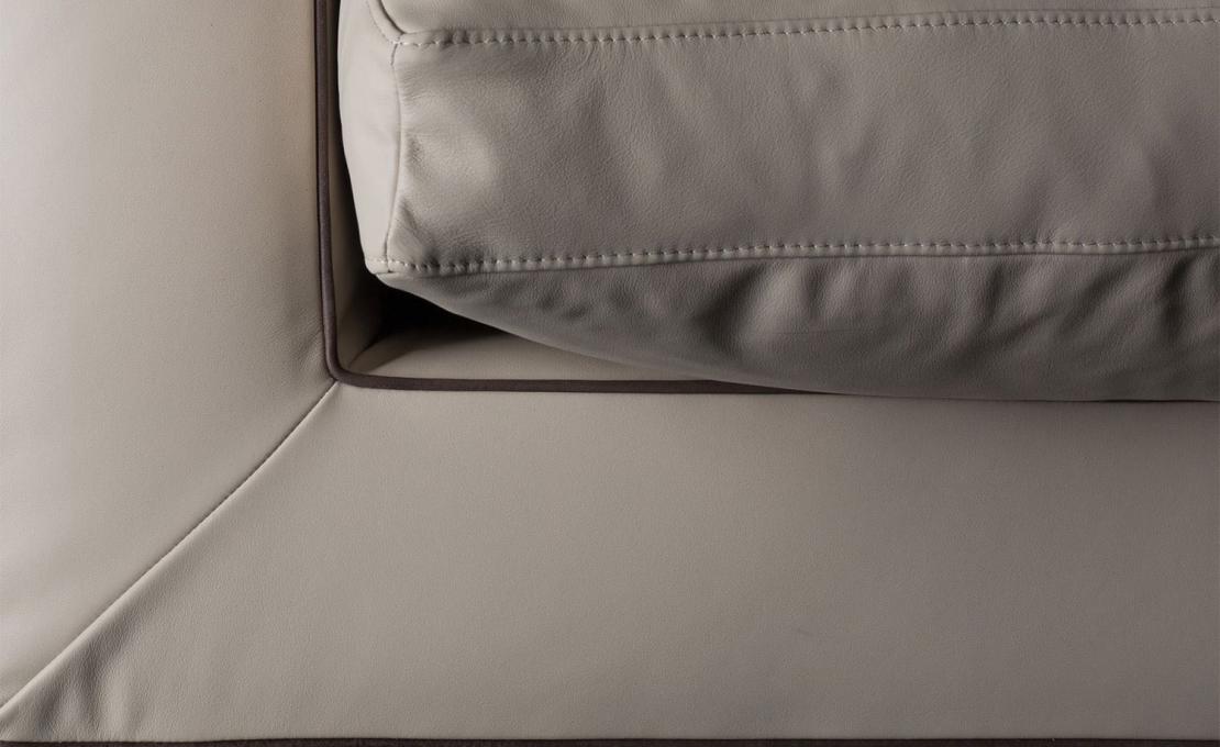 Диван от фабрики Bodema модель Barclay Sofa