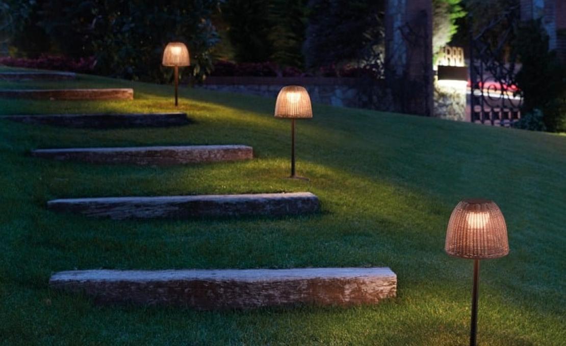 Уличный светильник от фабрики Bover модель Atticus Bollard Floor Lamp