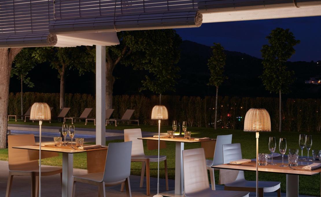 Уличный светильник от фабрики Bover модель Atticus Floor Lamp