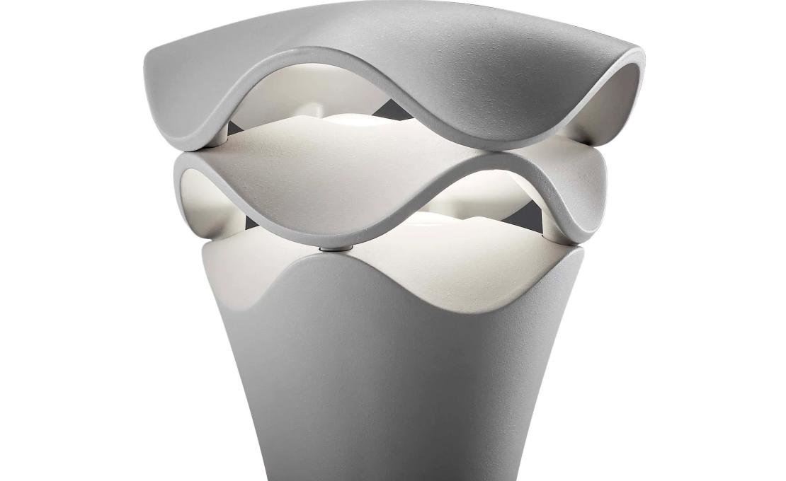 Уличный светильник от фабрики Bover модель Cornet Floor Lamp