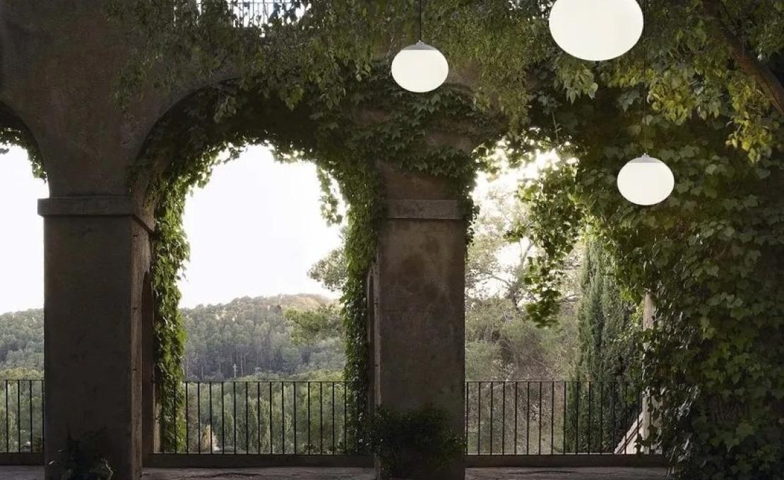 Уличный светильник от фабрики Bover модель Elipse Outdoor Pendant Lamp