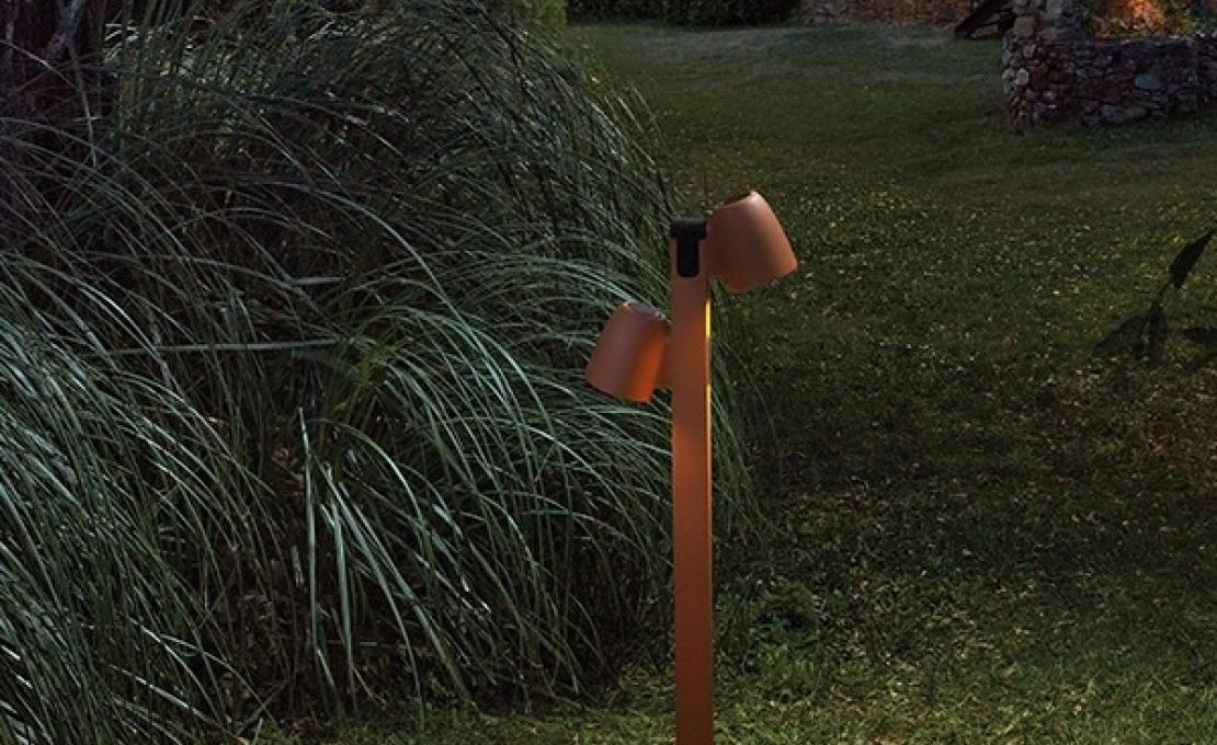 Уличный светильник от фабрики Bover модель Nut Floor Lamp