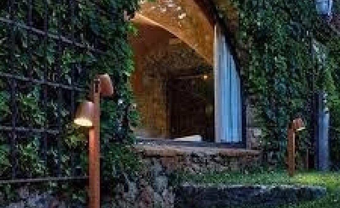 Уличный светильник от фабрики Bover модель Nut Floor Lamp