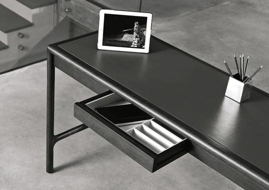 Письменный Стол от фабрики Ceccotti Collezioni модель Arturo Writing Desk