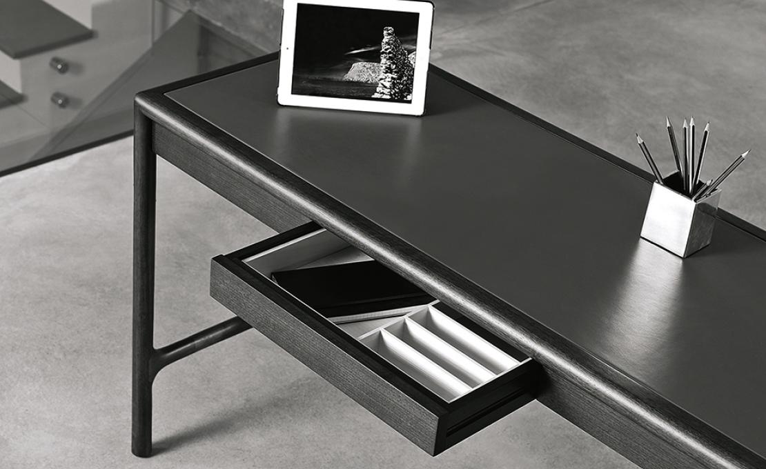 Письменный Стол от фабрики Ceccotti Collezioni модель Arturo Writing Desk