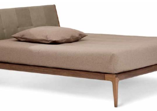 Кровать от фабрики Ceccotti Collezioni модель Brad Bed