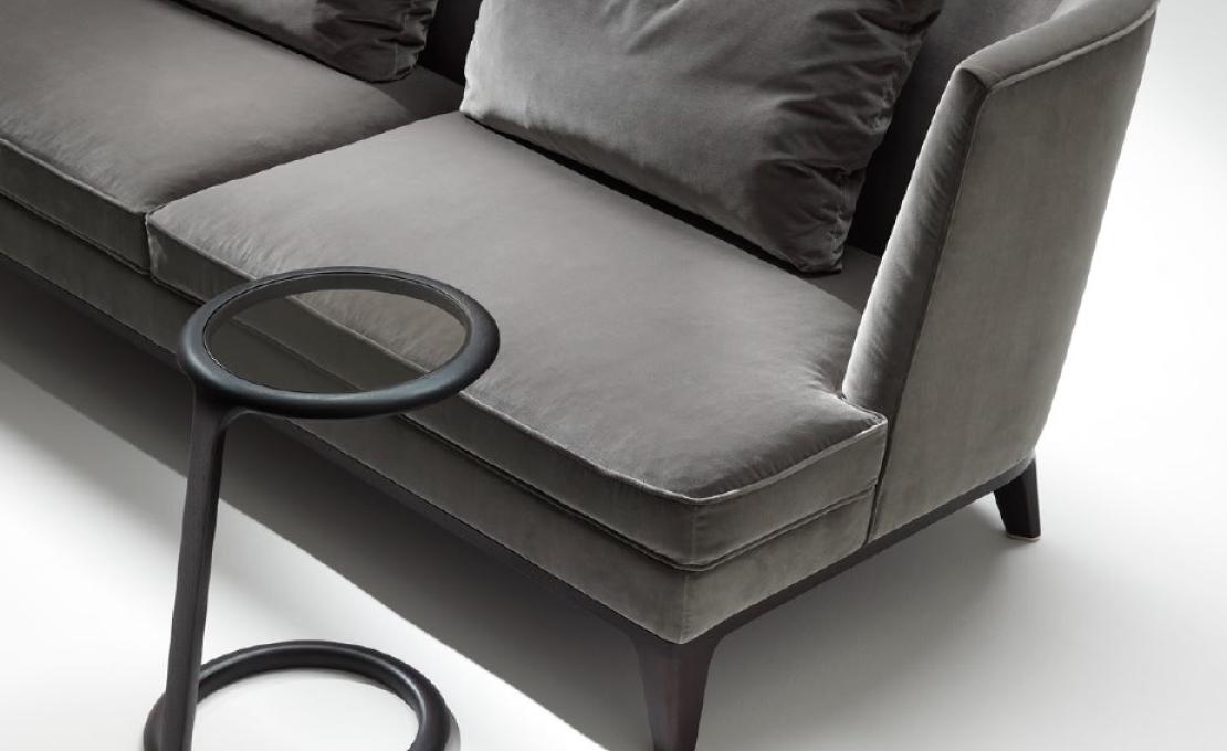 Диван от фабрики Ceccotti Collezioni модель Caracalla Alto Sofa