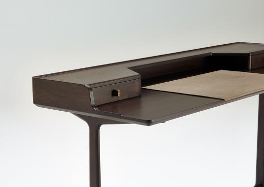 Письменный Стол от фабрики Ceccotti Collezioni модель D.G. Writing Desk