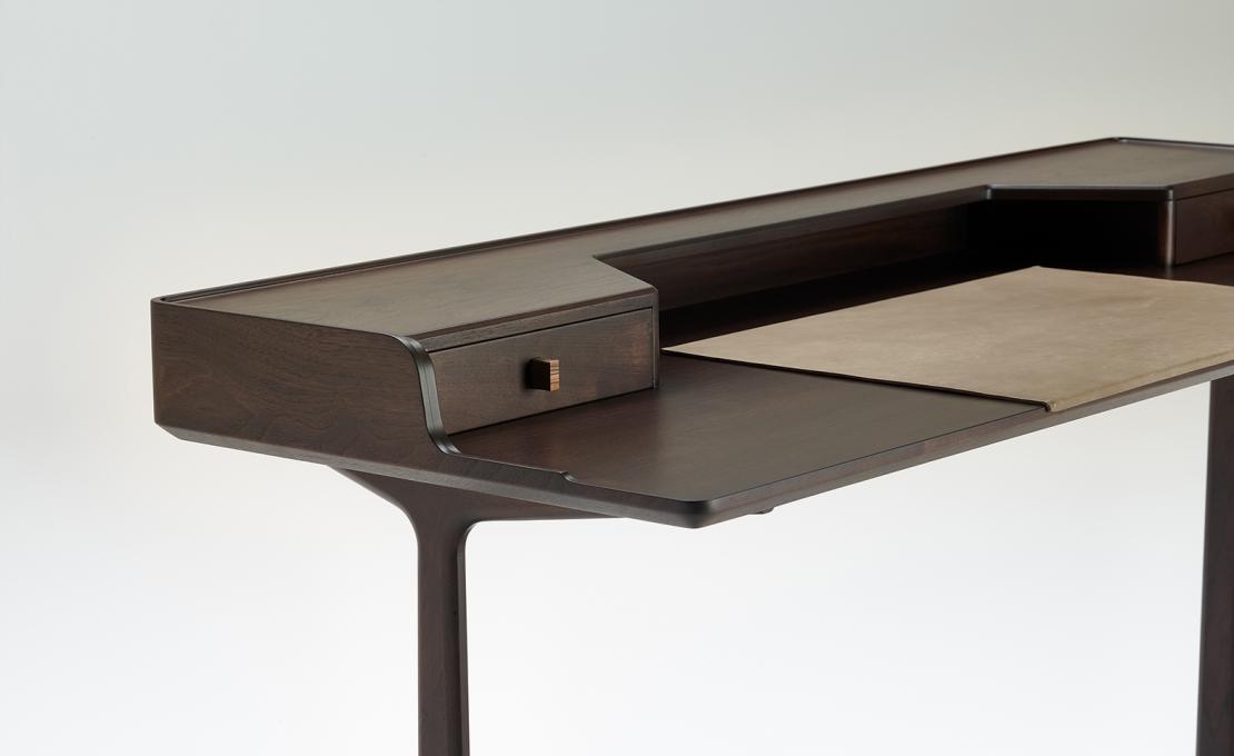 Письменный Стол от фабрики Ceccotti Collezioni модель D.G. Writing Desk