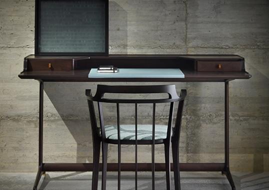 Письменный Стол от фабрики Ceccotti Collezioni модель D.G. Writing Desk