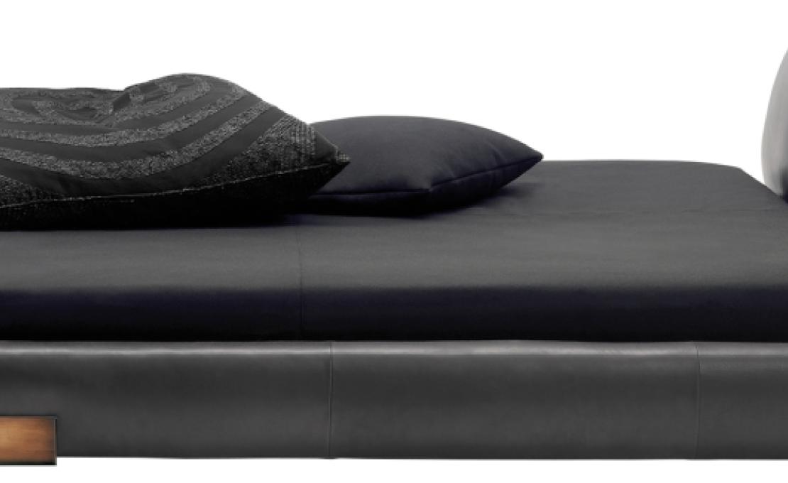 Кровать от фабрики Ceccotti Collezioni модель DC Bed