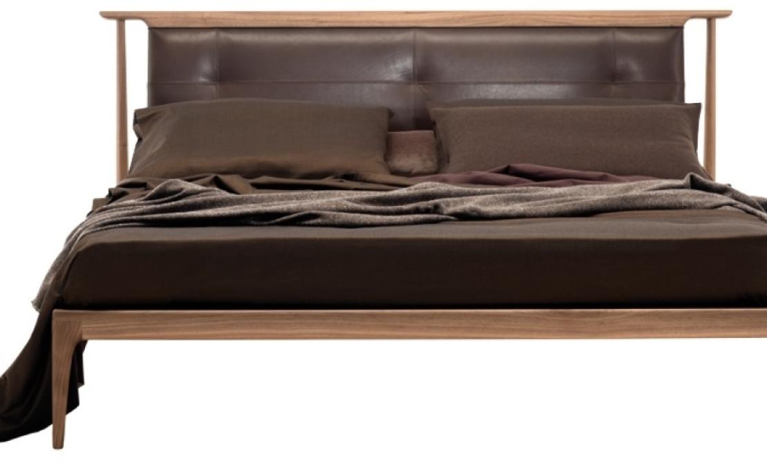 Кровать от фабрики Ceccotti Collezioni модель Demasiado Corazon Bed