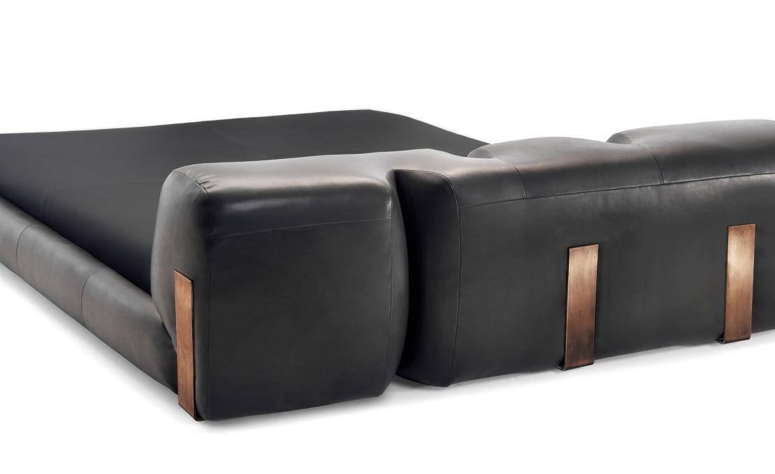 Кровать от фабрики Ceccotti Collezioni модель DC Bed