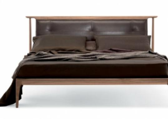 Кровать от фабрики Ceccotti Collezioni модель Demasiado Corazon Bed