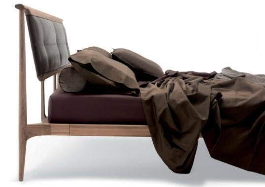 Кровать от фабрики Ceccotti Collezioni модель Demasiado Corazon Bed