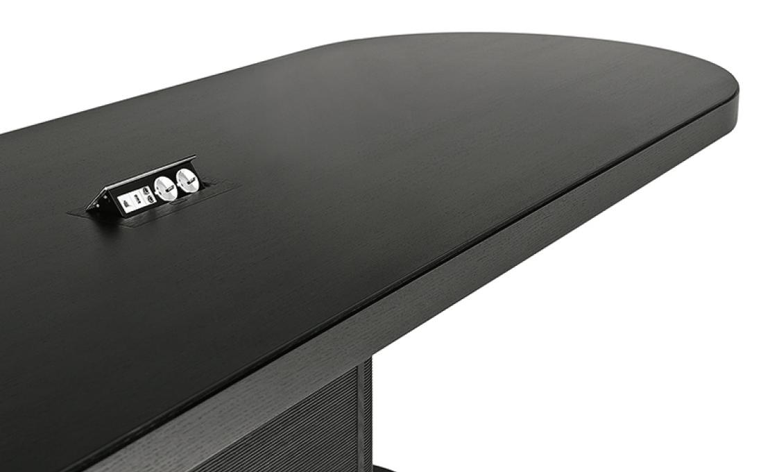 Стол от фабрики Ceccotti Collezioni модель I.C.S. Oval