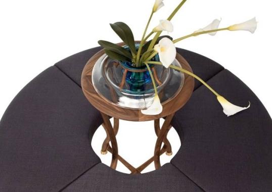 Диван от фабрики Ceccotti Collezioni модель Large Flower Sofa