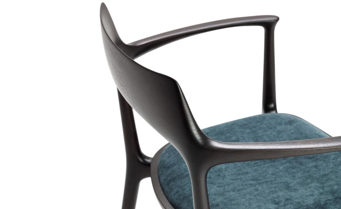 Кресло от фабрики Ceccotti Collezioni модель Janine Small Arm