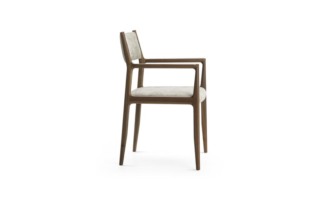 Кресло от фабрики Ceccotti Collezioni модель Lisa Small Arm