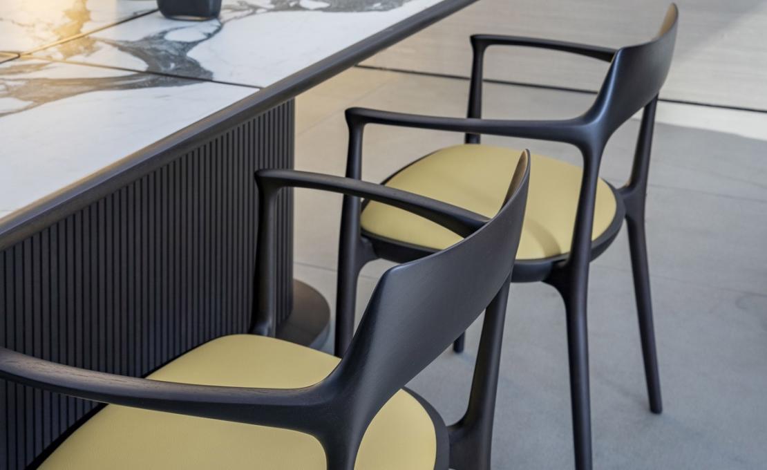 Кресло от фабрики Ceccotti Collezioni модель Janine Small Arm