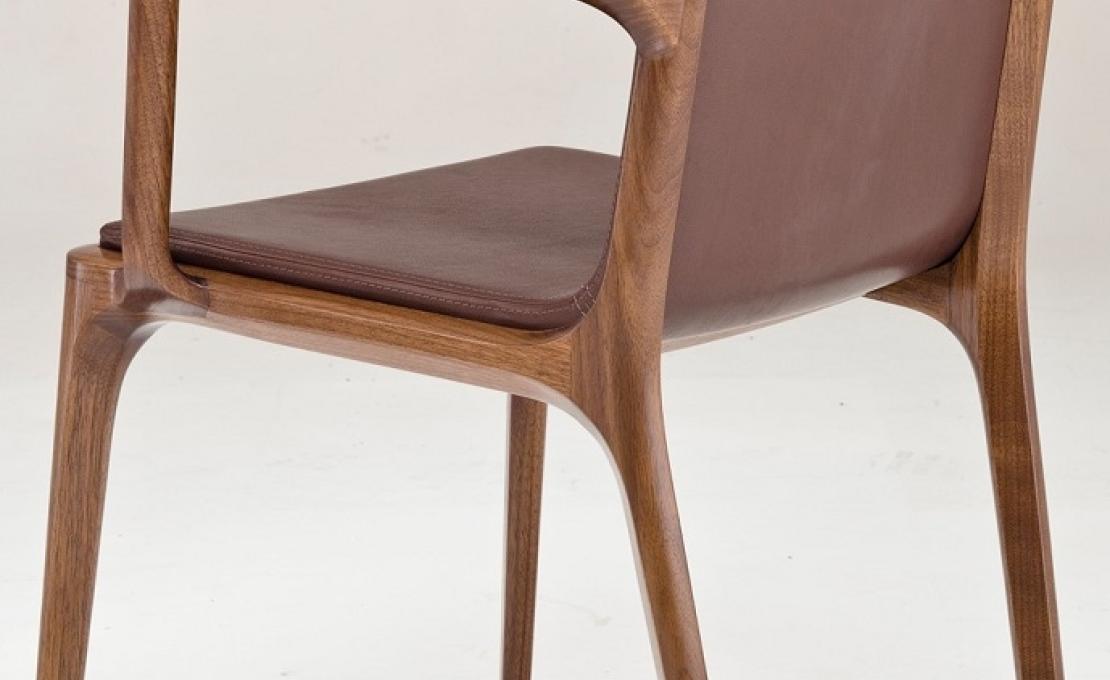 Стул от фабрики Ceccotti Collezioni модель Otto with Armrests