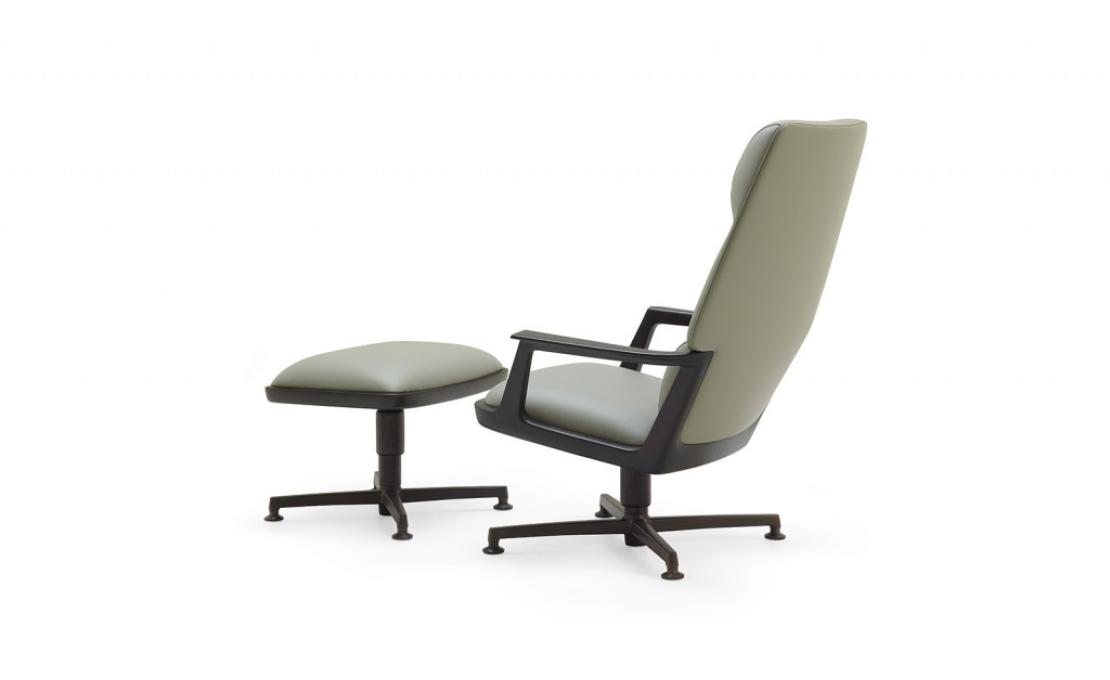 Кресло от фабрики Ceccotti Collezioni модель Pigra Arm