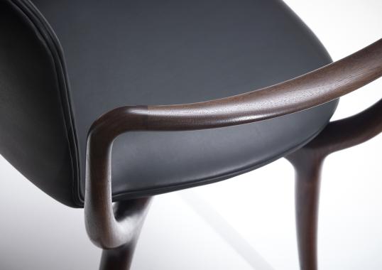 Кресло от фабрики Ceccotti Collezioni модель Piruette Small Arm