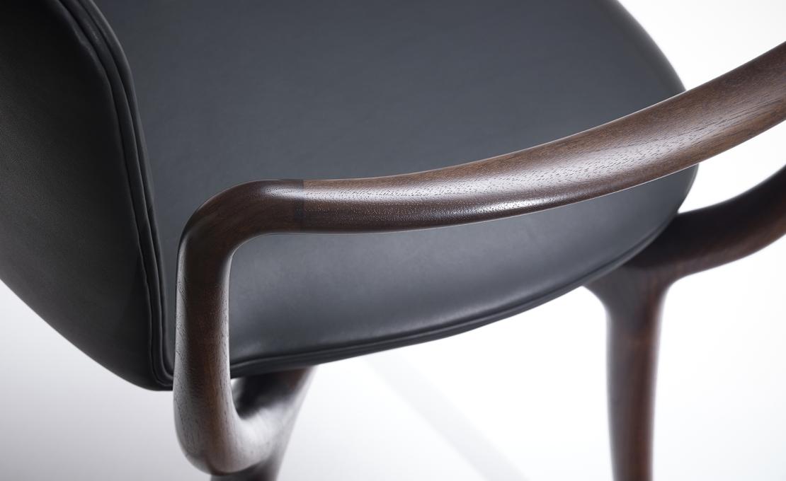 Кресло от фабрики Ceccotti Collezioni модель Piruette Small Arm