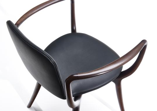 Кресло от фабрики Ceccotti Collezioni модель Piruette Small Arm