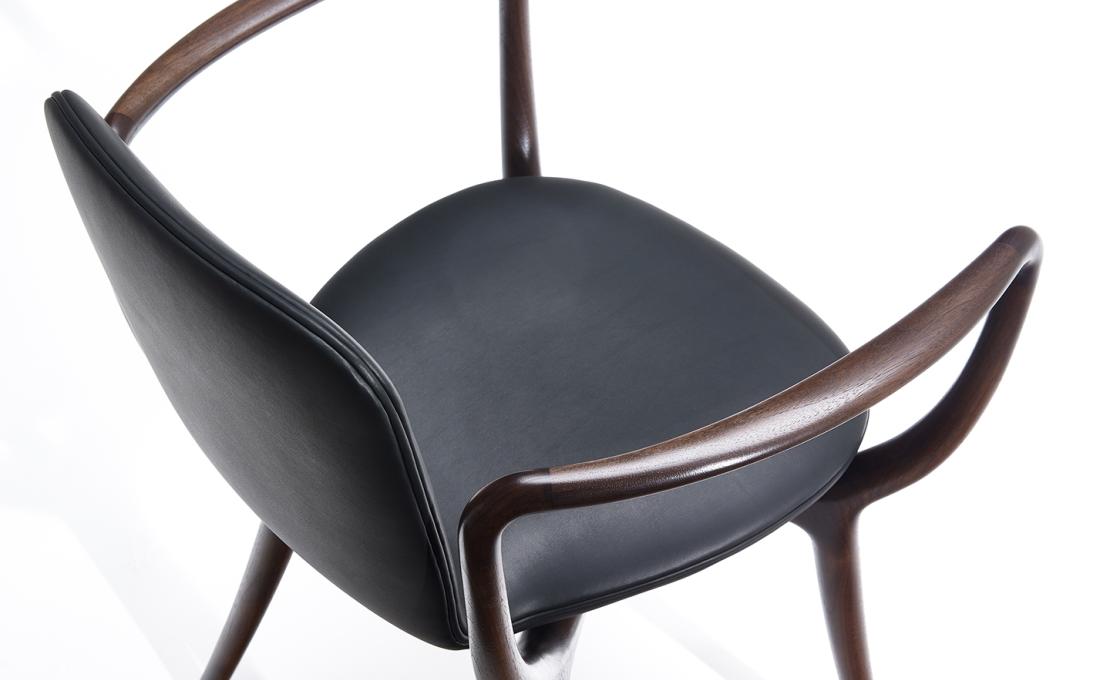 Кресло от фабрики Ceccotti Collezioni модель Piruette Small Arm