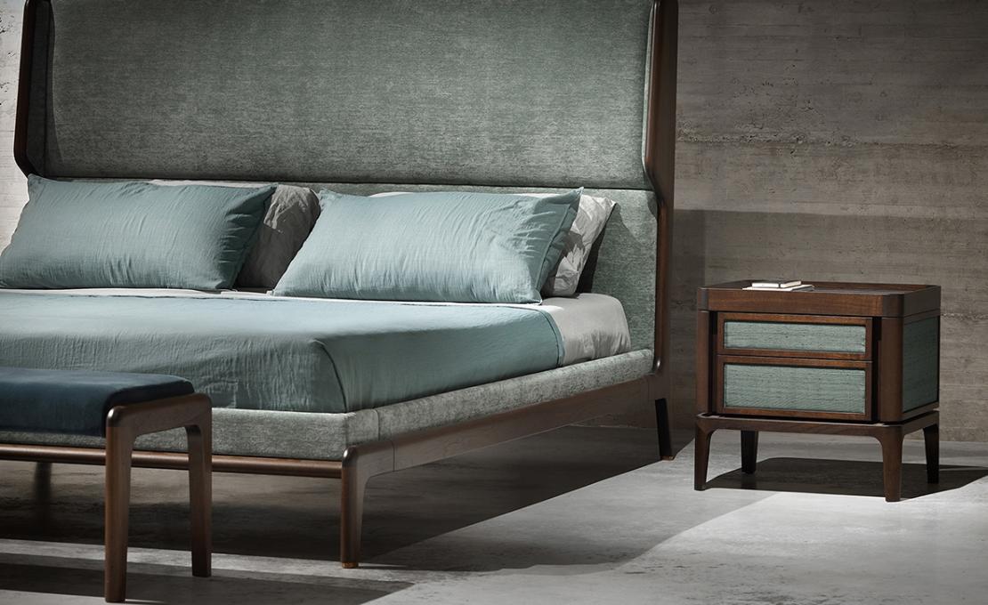 Кровать от фабрики Ceccotti Collezioni модель Sleeping Muse Bed