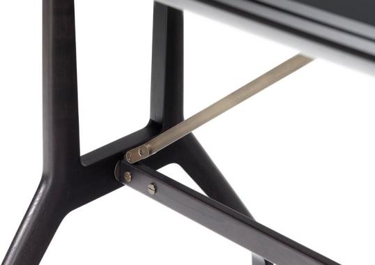 Стол от фабрики Ceccotti Collezioni модель SOPWITH 185