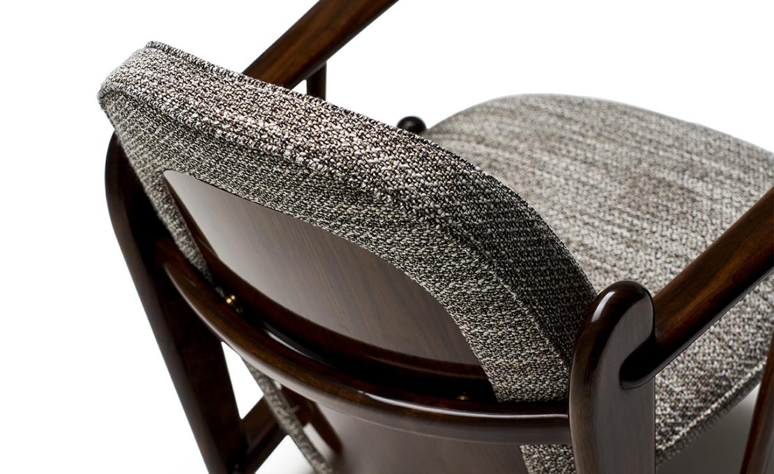 Кресло от фабрики Ceccotti Collezioni модель T-BONE