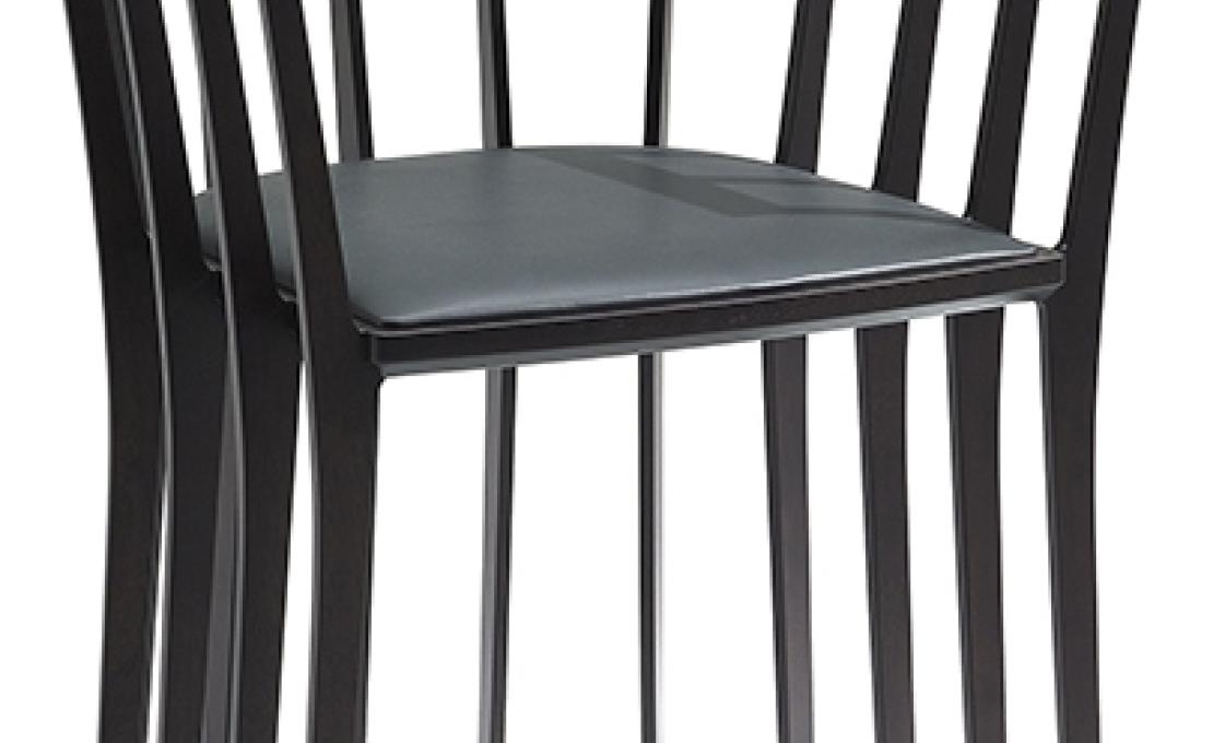 Кресло от фабрики Ceccotti Collezioni модель Tredici Small Arm