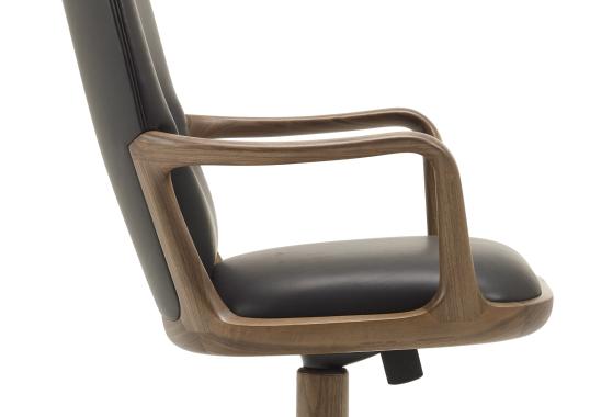 Кресло от фабрики Ceccotti Collezioni модель Vossia Arm image 5