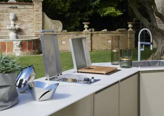 Уличная кухня модель Curved Outdoor Kitchen от фабрики Dolcefarniente