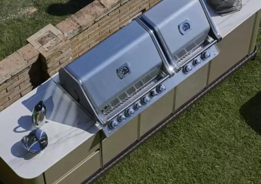 Уличная кухня модель Curved Outdoor Kitchen от фабрики Dolcefarniente